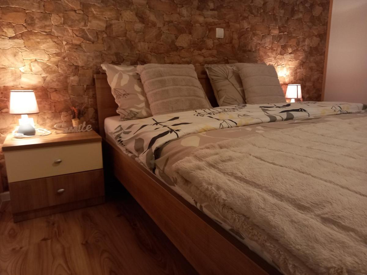 Guest House Lisina Poljanak Bagian luar foto