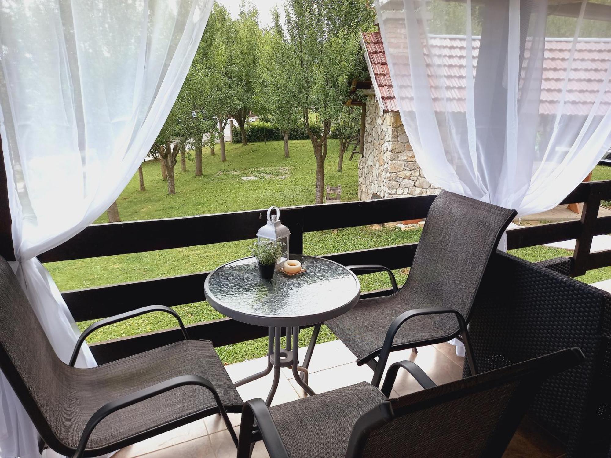 Guest House Lisina Poljanak Bagian luar foto