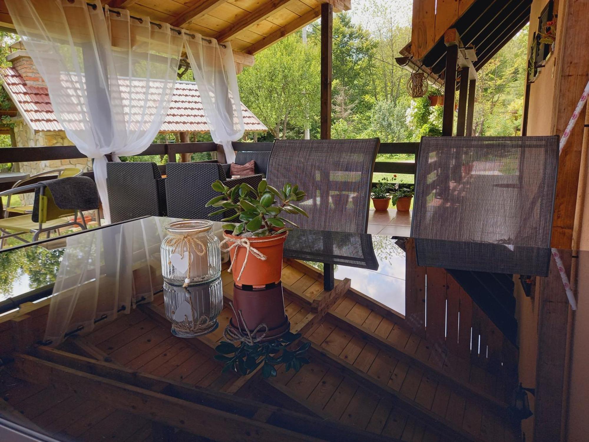 Guest House Lisina Poljanak Bagian luar foto