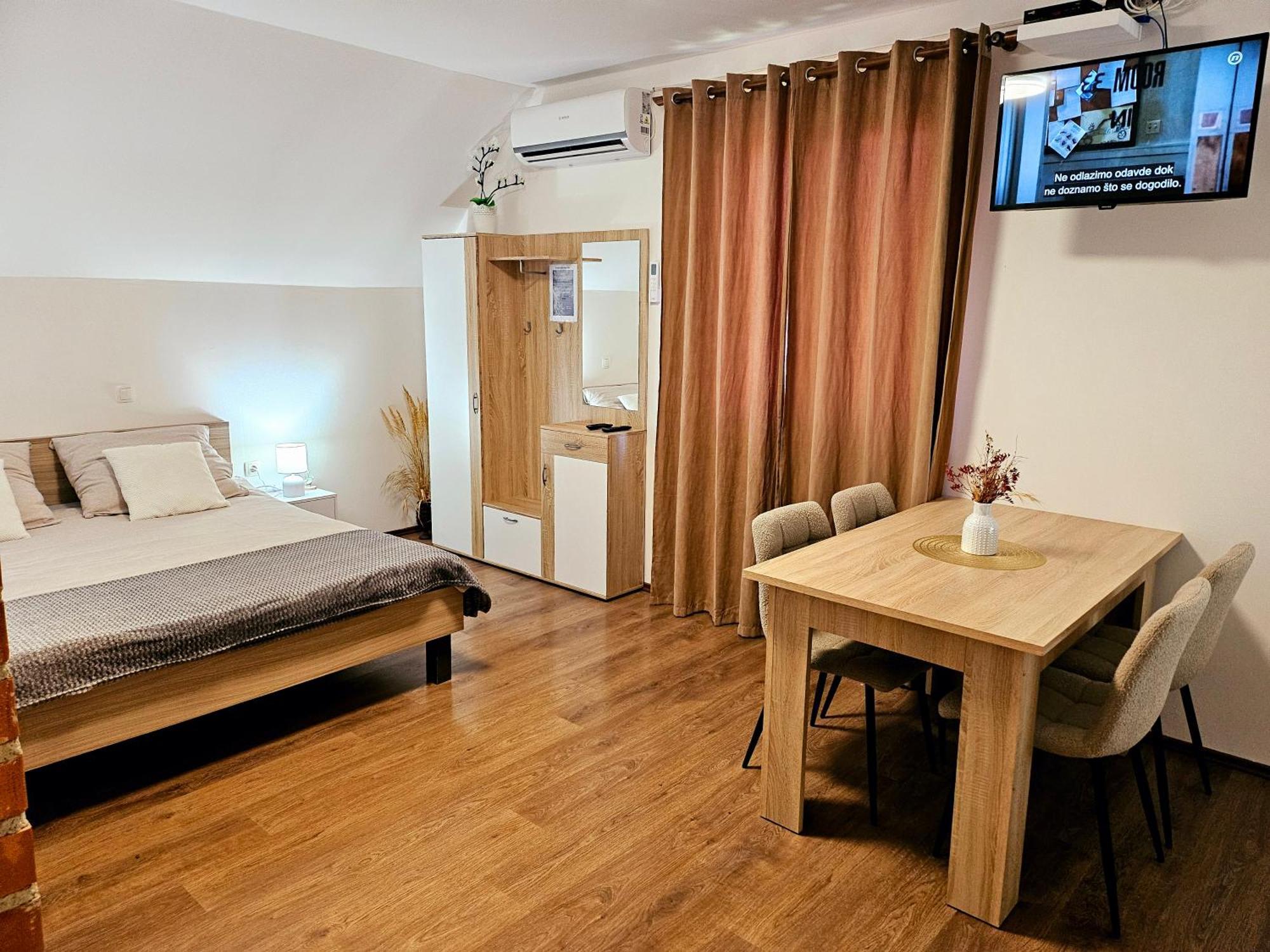 Guest House Lisina Poljanak Bagian luar foto